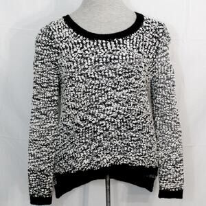 Almost Famous Black and White Crew Neck Sweater Size XL